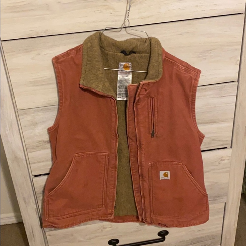 Women’s carhartt vest.